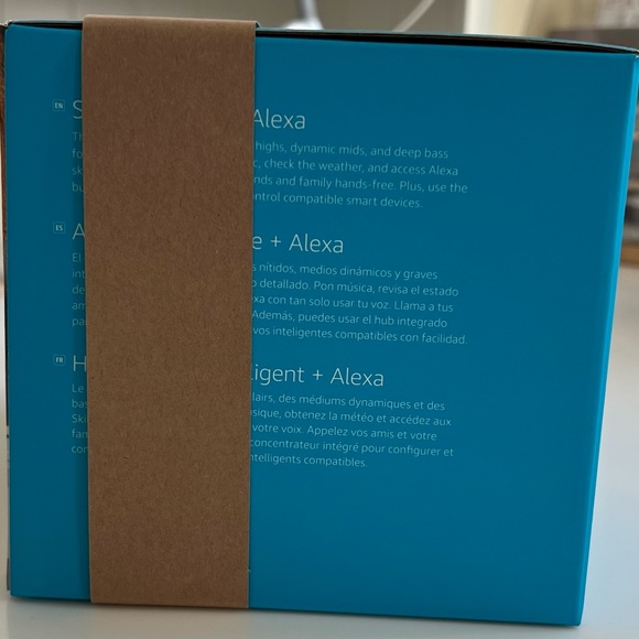 Echo Dot 4th Generation - Picture 4 of 5